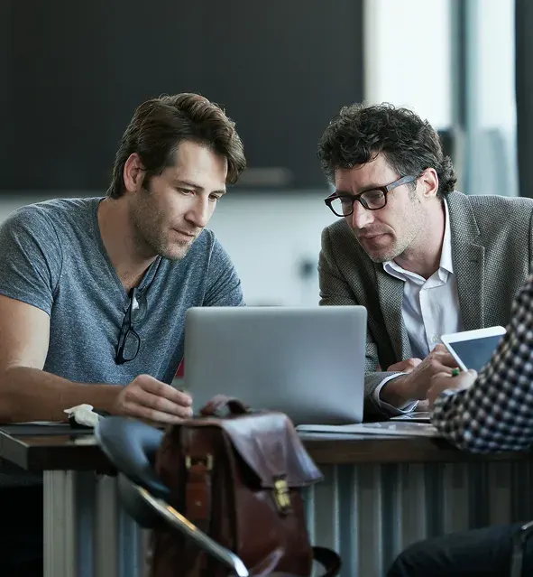 Innovix GlobalTech team member working in the office